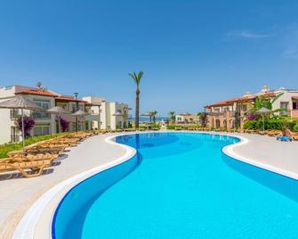 Apollonium Spa & Beach Resort - Milas - Pool