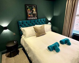 Romeo's Arch high end luxury in centre of Stratford with parking - Stratford-upon-Avon - Camera da letto