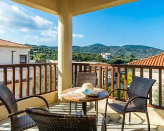 Skopelos Holidays Hotel & Spa - Skopelos - Balkon