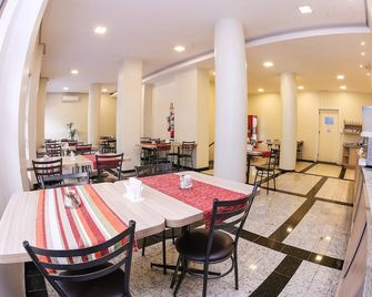 أوتل إكسبريس سافوي سينترو إستوريكو - بورتو اليغرى - مطعم