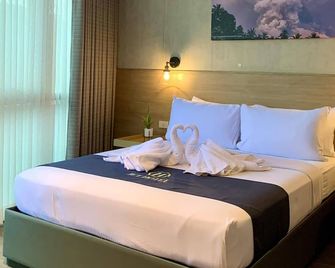 Jet Hotel - Lipa City - Slaapkamer