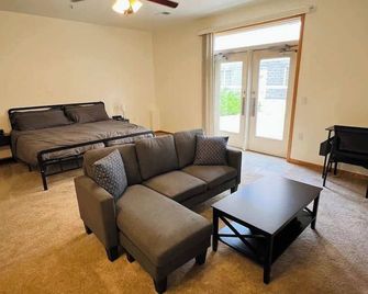 Studio 104 at Foxboro - Oregon - Sala de estar