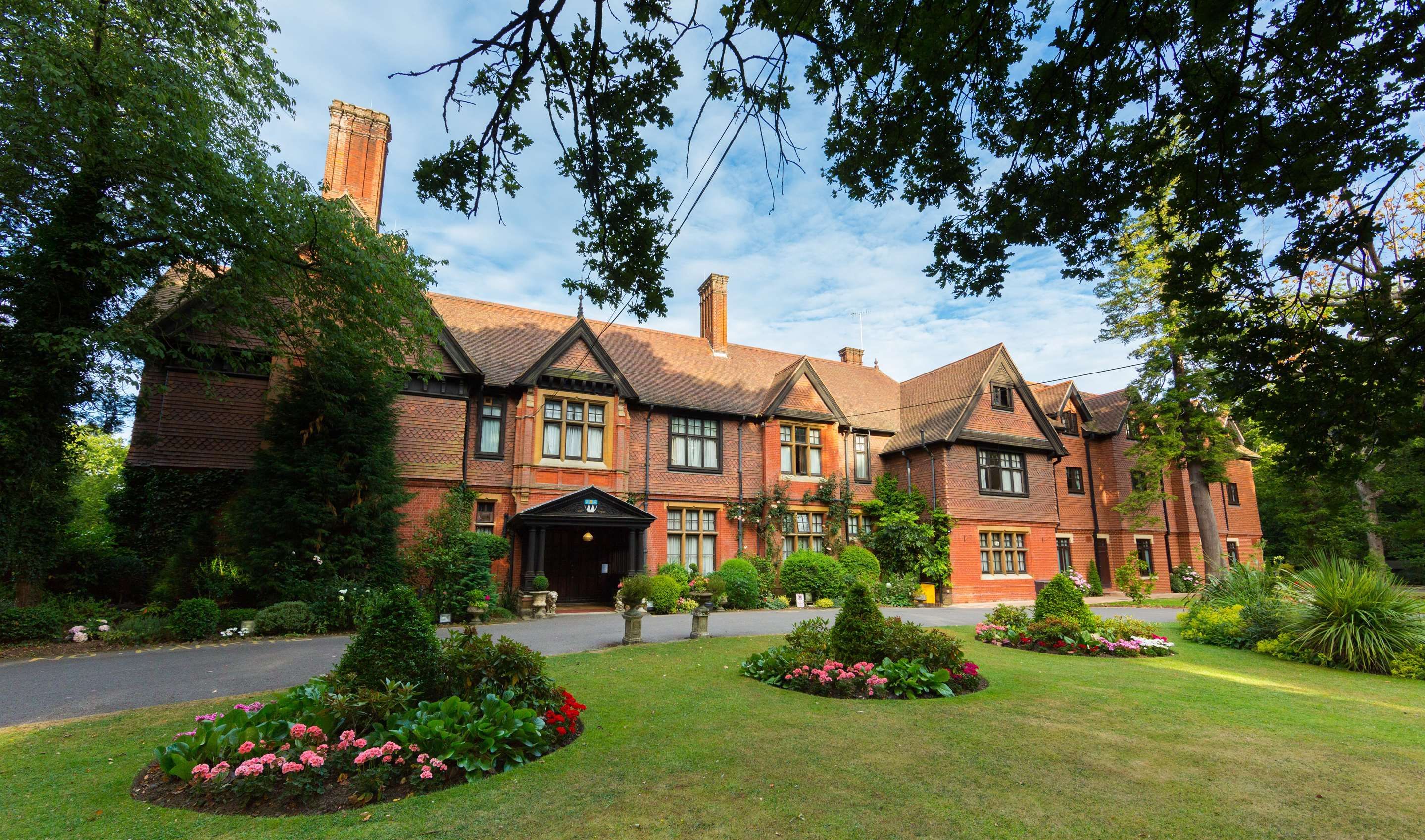 Stanhill Court Hotel - Horley - Gebäude