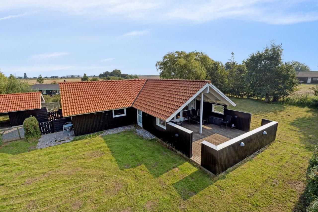 Cozy Cottage Near Beach With Fenced Garden – Rødby