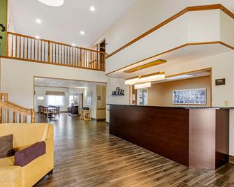 Sleep Inn & Suites - Charles City - Rezeption