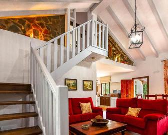 Villas Dehesa Roche Viejo - Коніль-де-ла-Фронтера - Вітальня