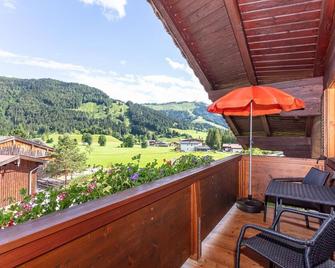 Haus Mitterhorn Im Pillerseetal - Ferienwohnung A - Sankt Ulrich am Pillersee - Balcony