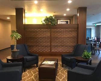 Heartland Inn and Suites - Wheatland - Lobby