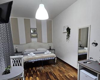 B&B Napoli Centro - Nápoles - Quarto