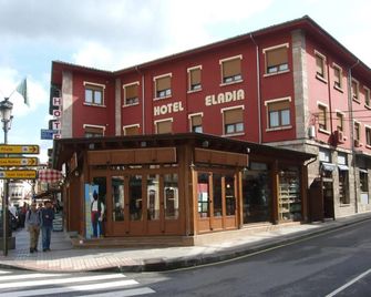 Hotel Eladia - קאנגאס דה אוניס - בניין