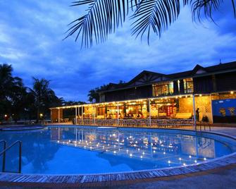 Master Bear Resort - Beinan Township - Pool