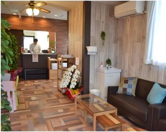 Family Inn Goriyama Chuo Inter - Koriyama - Sala de estar