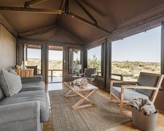 Hlosi Game Lodge - Amakhala Game Reserve - Paterson - Sala de estar