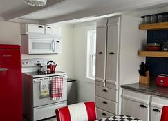 PoppyJoe's - Twillingate - Kitchen