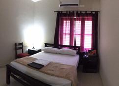 Athrakkattu Enclave 1 Bedroom Deluxe Suite - Thiruvananthapuram - Bedroom