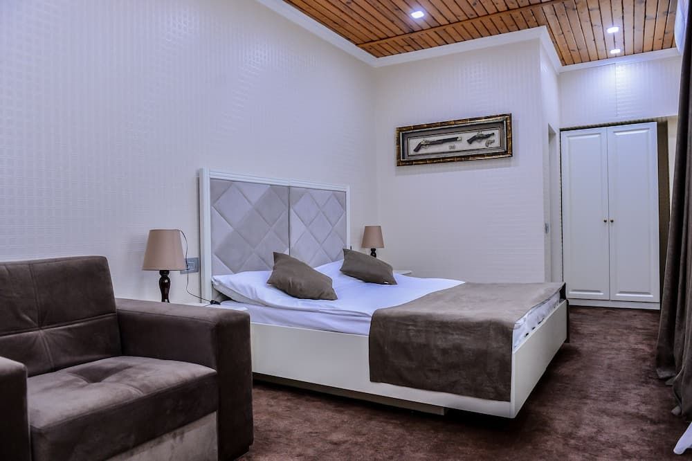 East Legend Hotel - Baku - Kamar Tidur