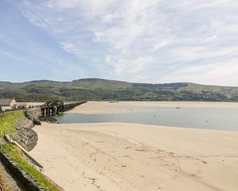 Abermaw Views - Barmouth - Beach