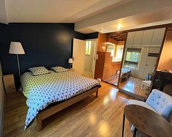 L'escale au Port Miniature de Saint Savinien - Saint-Savinien - Bedroom