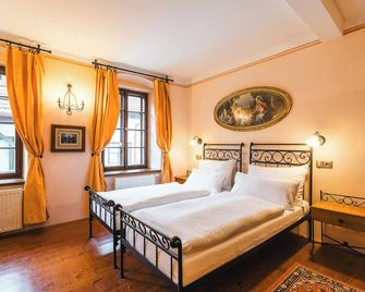 Hotel Leonardo - צ'סקי קרומלוב - חדר שינה