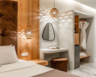 Perla Nera Suites - Fira