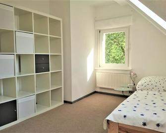 Sonniges Häuschen mit Garten - Braunschweig - Slaapkamer