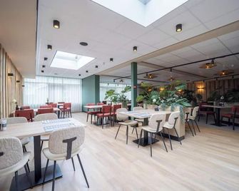 Comfortable Room – Perfect for Family Getaway in Dwingeloo! Free Parking! - Dwingeloo - Restaurant