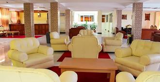 A1 Hotel And Resort - Arusha - Lounge