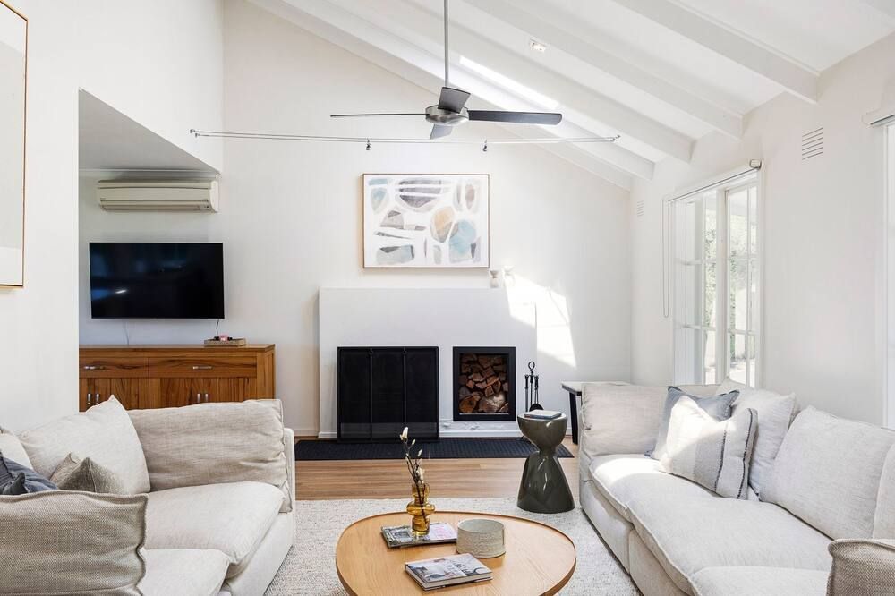 Whispering Woodlands with Pool and Tennis Court - Mount Eliza - غرفة معيشة