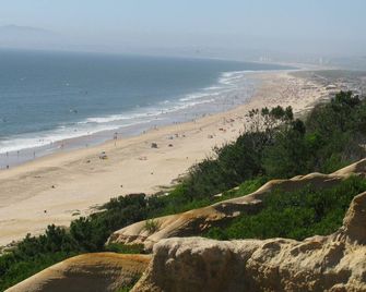 Lisbon Beach Apartments 1.500-metre beach, terrace-barbecue, pets welcome. - Costa da Caparica - Beach