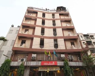 OYO 5047 Hotel President - Patna - Edificio