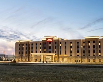 Hampton Inn & Suites Minooka - Minooka - Building