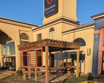 Executive Inn And Suites Wichita Falls - Wichita Falls - Edificio