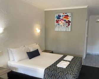 Bundaberg Spanish Motor Inn - Bundaberg - Phòng ngủ