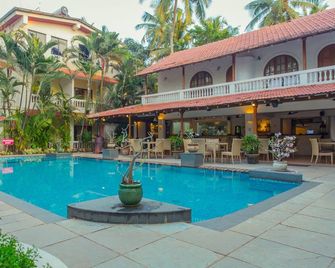 Casablanca Beach Resort - Candolim - Uima-allas