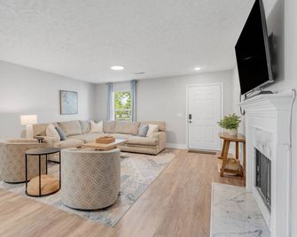 Sutherland Retreat 3br 2ba And 2 Car Gar - Spring Hill
