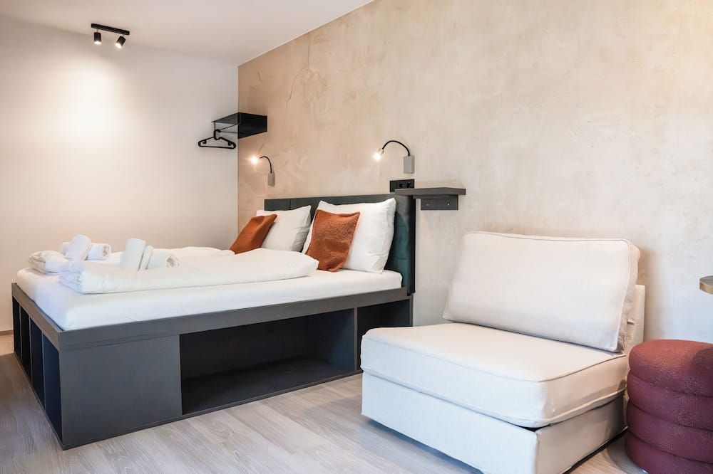 بلاك هوم تيفولي - انسبروك - غرفة نوم