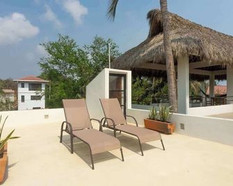 Aymara Punta Zicatela - Brisas de Zicatela - Balcón