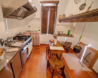 Casa Lanzara - Dimora Storica nel Cuore del Pollino - Morano Calabro - Küche