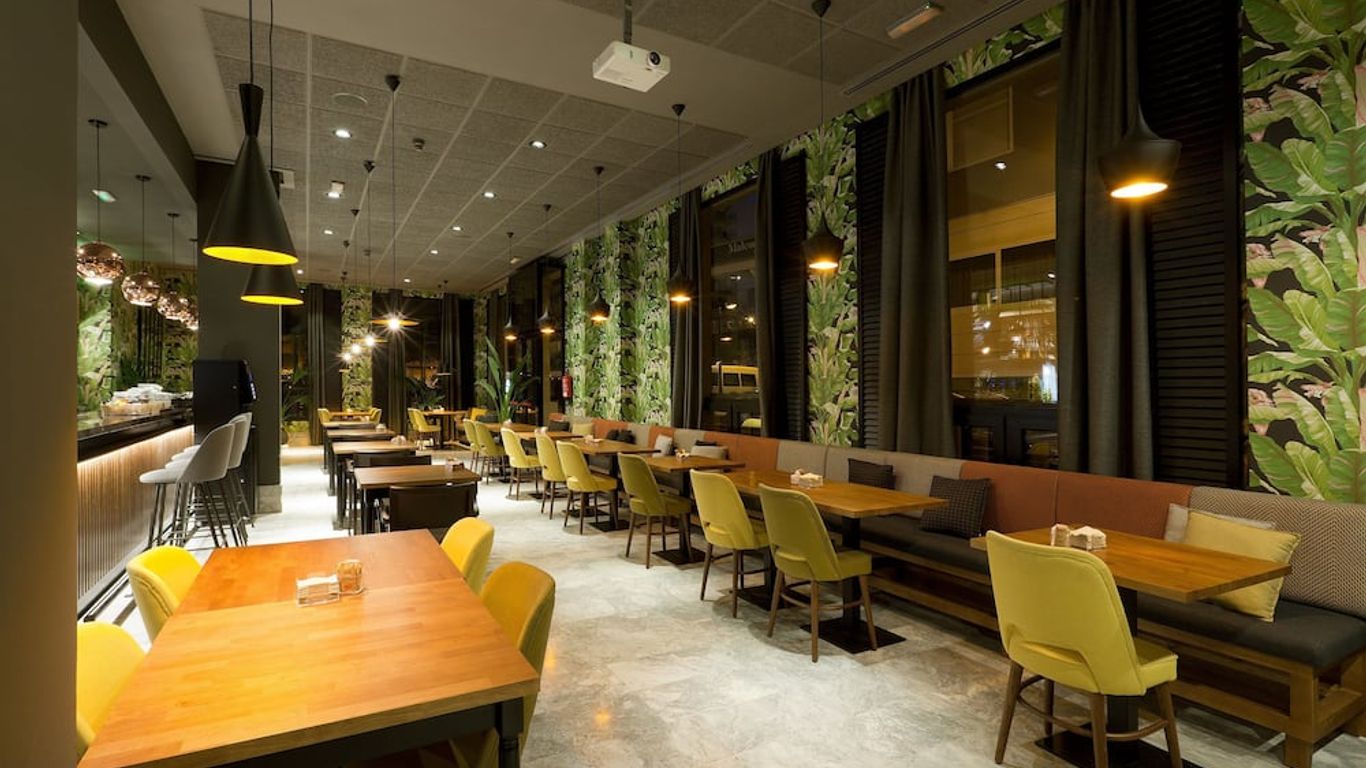 Hotel Malcom and Barret