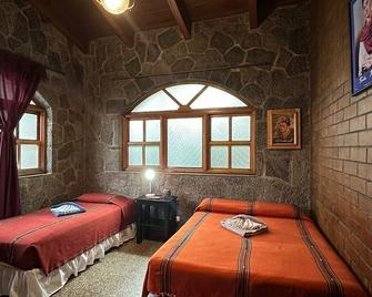 A piece of Country in the Heart of the Village - San Lucas Tolimán - Habitación