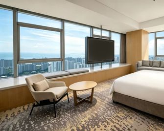 Holiday Inn Qinhuangdao Haigang By IHG - Qinhuangdao - Schlafzimmer