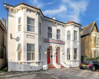 OYO Flexistay Addiscombe Aparthotel - Croydon - Rakennus