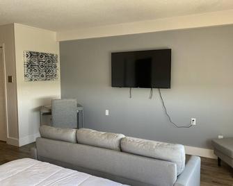 Innovative Studio Apartment - Gadsden - Living room