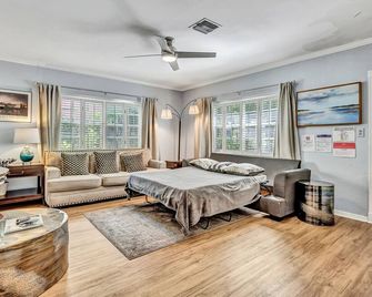 Family Home Heated Pool Victoria Park2br - פורט לודרדייל - סלון