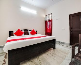 Flagship Shree Golju Palace - Pantnagar - Bedroom