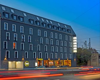B&B Hotel Stuttgart-Bad Cannstatt - Stuttgart - Edificio