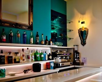 Acqua Beach Weymouth - Weymouth - Bar