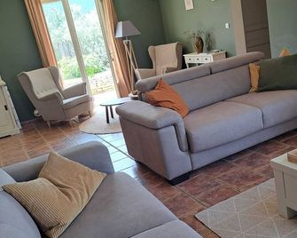 Mooie Woning met Zwembad Tussen de Olijfbomen - Bonnieux - Wohnzimmer