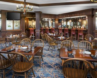 Desmond Hotel Malvern, a DoubleTree by Hilton - Malvern - Ресторан