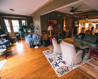 Blue Hill Farm in the heart of the Blue Ridge: - Marshall - Sala de estar